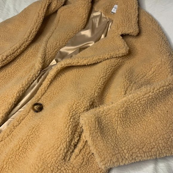 [SOLD] Princess Polly Oversized Brown Teddy Coat - Picture 2 of 3